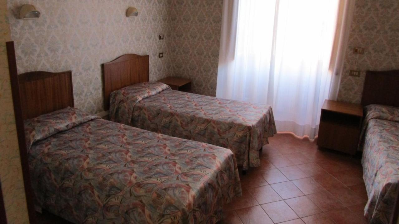 Casa S. Giuseppe Di Cluny Bed and Breakfast Rome Buitenkant foto