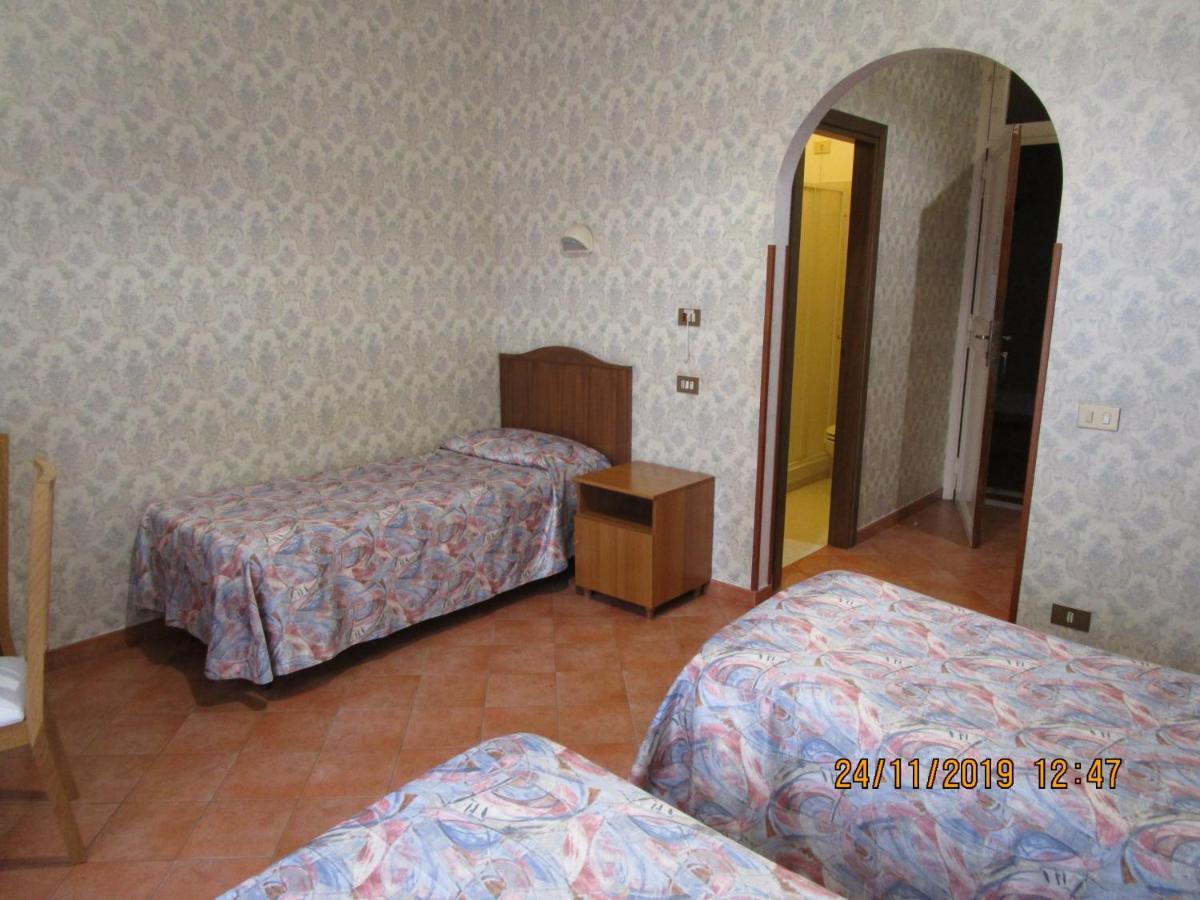 Casa S. Giuseppe Di Cluny Bed and Breakfast Rome Buitenkant foto