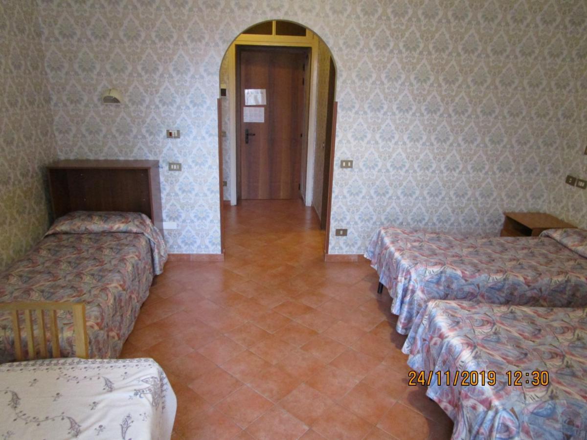 Casa S. Giuseppe Di Cluny Bed and Breakfast Rome Buitenkant foto