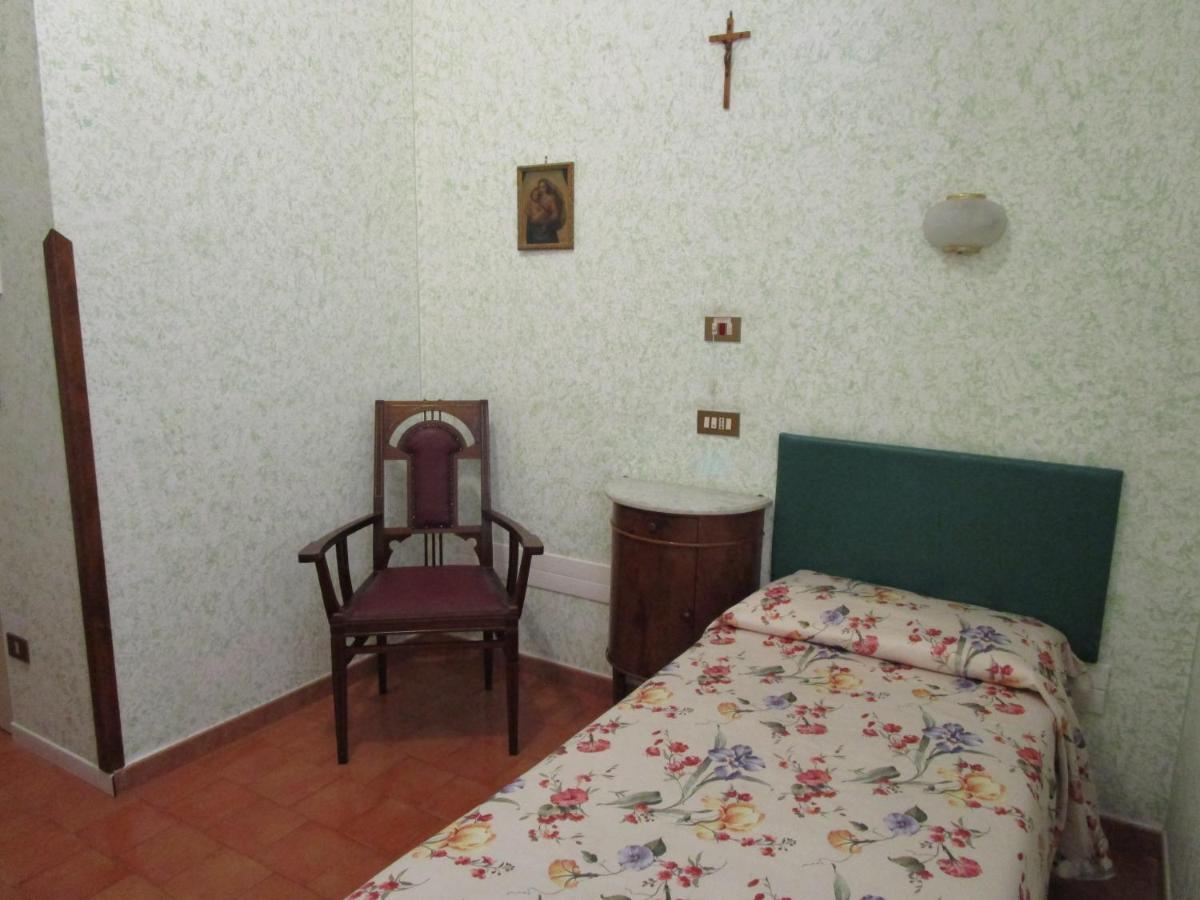 Casa S. Giuseppe Di Cluny Bed and Breakfast Rome Buitenkant foto